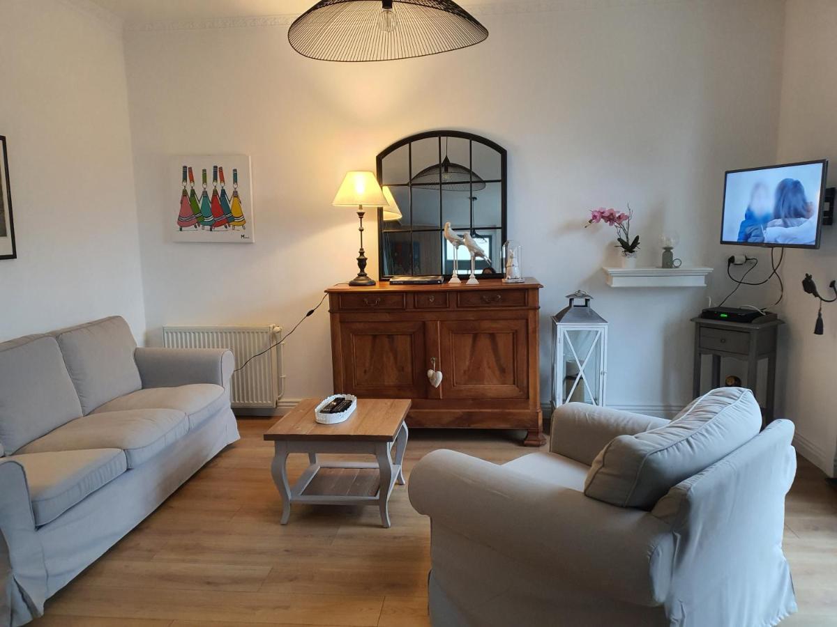 Les Bords De Rance Villa Dinan Bagian luar foto