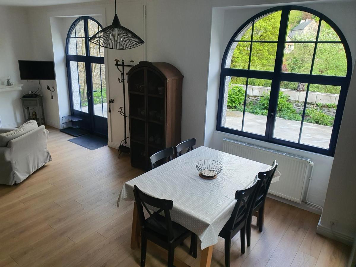 Les Bords De Rance Villa Dinan Bagian luar foto
